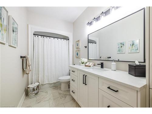 273 Lancaster Drive, Port Colborne, ON - Indoor Photo Showing Bathroom