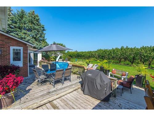 38 Banburry Crescent, Grimsby, ON - Outdoor With Deck Patio Veranda