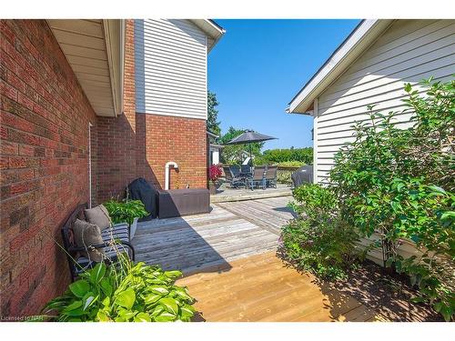 38 Banburry Crescent, Grimsby, ON - Outdoor With Deck Patio Veranda With Exterior