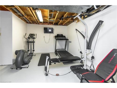 38 Banburry Crescent, Grimsby, ON - Indoor Photo Showing Gym Room