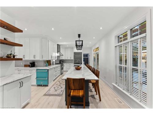 16 Red Haven Drive, Niagara-On-The-Lake, ON - Indoor Photo Showing Kitchen