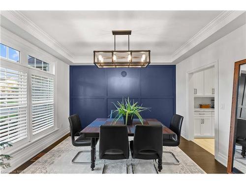 16 Red Haven Drive, Niagara-On-The-Lake, ON - Indoor Photo Showing Dining Room