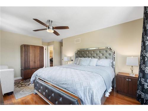 6500 St. Michael Avenue, Niagara Falls, ON - Indoor Photo Showing Bedroom