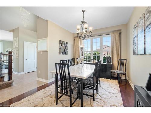 6500 St. Michael Avenue, Niagara Falls, ON - Indoor Photo Showing Dining Room