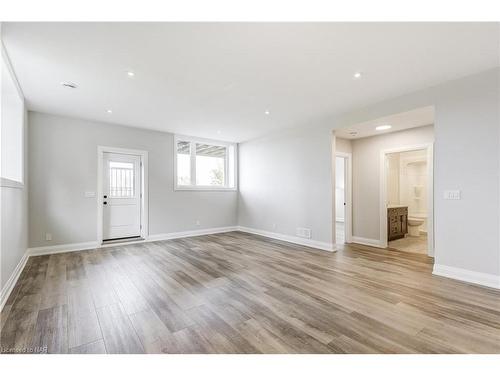 38A Neptune Drive, St. Catharines, ON - Indoor Photo Showing Other Room