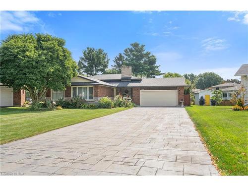 6768 Homestead Crescent, Niagara Falls, ON - Outdoor With Facade