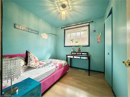 5043 University Avenue, Niagara Falls, ON - Indoor Photo Showing Bedroom