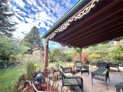 5043 University Avenue, Niagara Falls, ON - Outdoor With Deck Patio Veranda