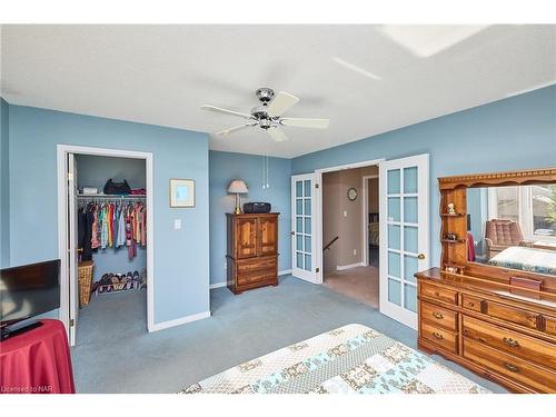 102 Woodside Square, Fonthill, ON - Indoor Photo Showing Bedroom