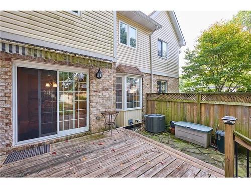 102 Woodside Square, Fonthill, ON - Outdoor With Deck Patio Veranda With Exterior