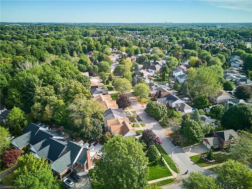 102 Woodside Square, Fonthill, ON - Outdoor With View