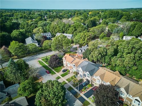 102 Woodside Square, Fonthill, ON - Outdoor With View