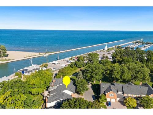 24-5 Carncastle Gate, St. Catharines, ON - Outdoor With Body Of Water With View