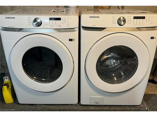 6525 O'Neil Street, Niagara Falls, ON - Indoor Photo Showing Laundry Room