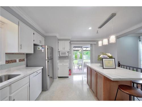 46 Fortura Court, Thorold, ON - Indoor Photo Showing Kitchen