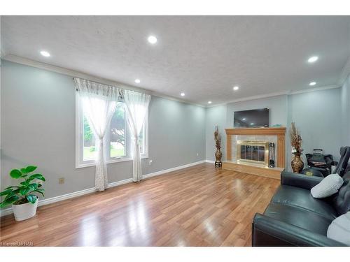 46 Fortura Court, Thorold, ON - Indoor Photo Showing Living Room With Fireplace