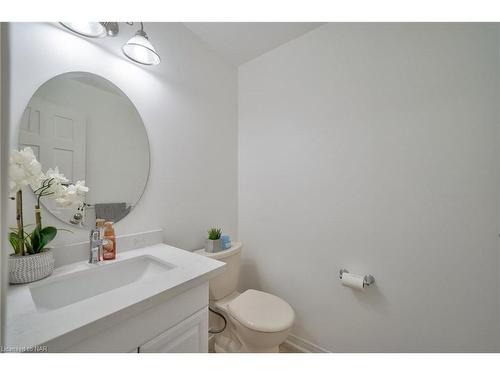 46 Fortura Court, Thorold, ON - Indoor Photo Showing Bathroom