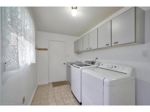 46 Fortura Court, Thorold, ON - Indoor Photo Showing Laundry Room