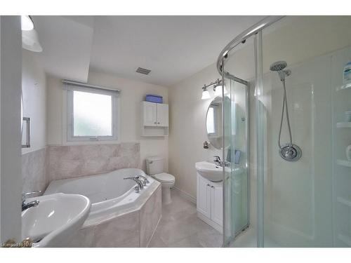 46 Fortura Court, Thorold, ON - Indoor Photo Showing Bathroom