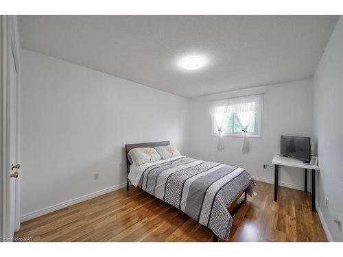 46 Fortura Court, Thorold, ON - Indoor Photo Showing Bedroom