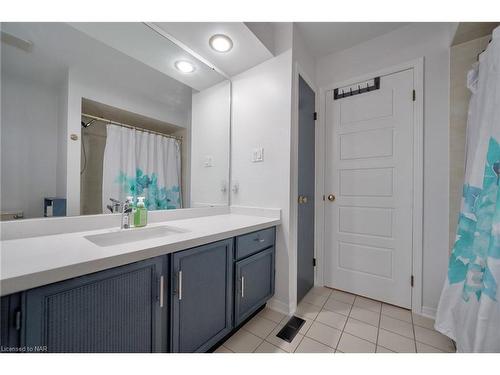 46 Fortura Court, Thorold, ON - Indoor Photo Showing Bathroom