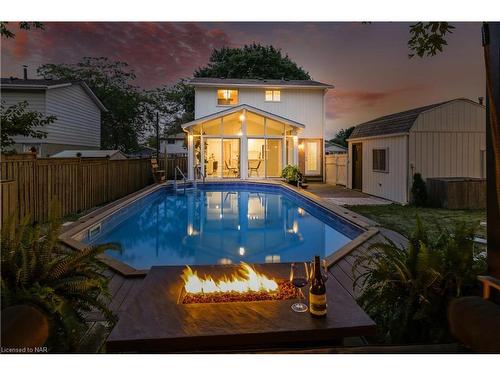 49 Markham Crescent, Stoney Creek, ON - Outdoor With In Ground Pool With Backyard With Exterior