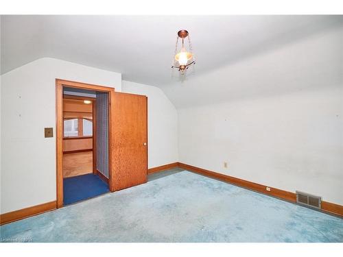 468 Geneva Street, St. Catharines, ON - Indoor Photo Showing Other Room