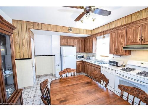 221 Lincoln Street, Welland, ON - Indoor Photo Showing Kitchen With Double Sink