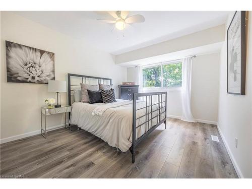 57-151 Parnell Road, St. Catharines, ON - Indoor Photo Showing Bedroom