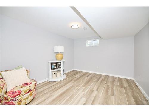 114 Wallace Avenue S, Welland, ON - Indoor Photo Showing Other Room