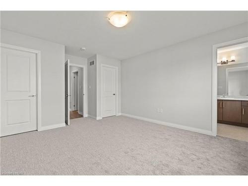 93 Acacia Road Road, Fonthill, ON - Indoor Photo Showing Other Room