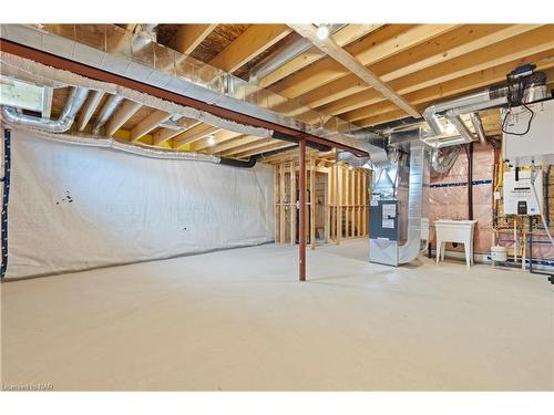 93 Acacia Road Road, Fonthill, ON - Indoor Photo Showing Basement