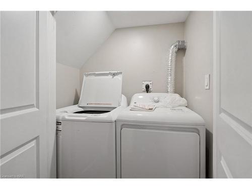 148 Young Street, Welland, ON - Indoor Photo Showing Laundry Room