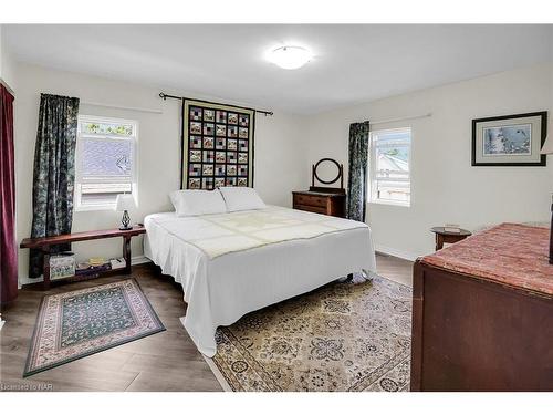 3663 East Main Street, Fort Erie, ON - Indoor Photo Showing Bedroom