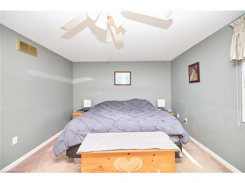 38 Culligan Crescent, Thorold, ON - Indoor Photo Showing Bedroom