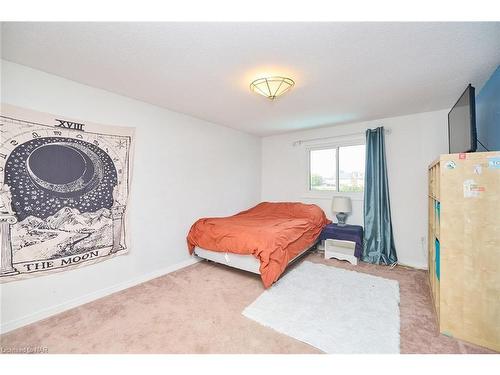 38 Culligan Crescent, Thorold, ON - Indoor Photo Showing Bedroom