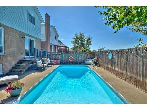 38 Culligan Crescent, Thorold, ON - Outdoor With In Ground Pool