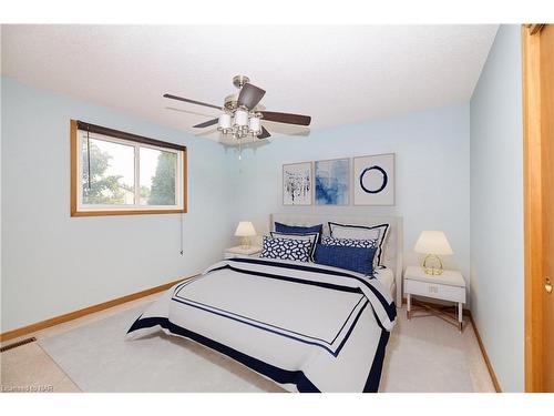 24 Bascary Crescent, St. Catharines, ON - Indoor Photo Showing Bedroom