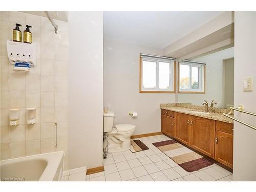 24 Bascary Crescent, St. Catharines, ON - Indoor Photo Showing Bathroom