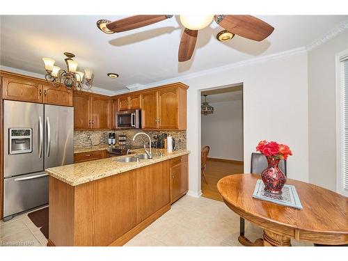 24 Bascary Crescent, St. Catharines, ON - Indoor Photo Showing Kitchen With Double Sink