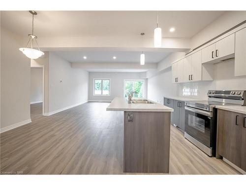 1A-41 St Davids Road West, Thorold, ON - Indoor Photo Showing Kitchen