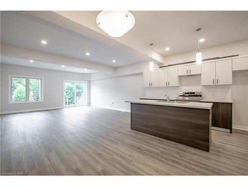 1A-41 St Davids Road West, Thorold, ON - Indoor Photo Showing Kitchen