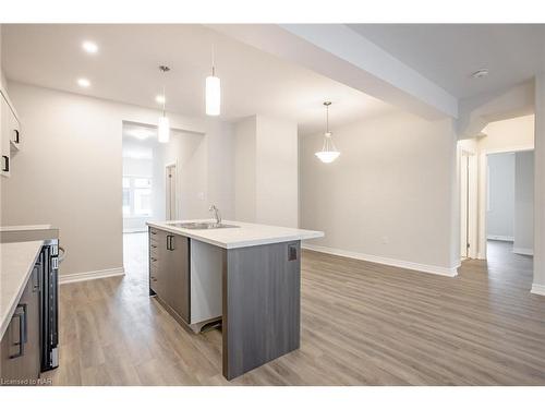 1A-41 St Davids Road West, Thorold, ON - Indoor Photo Showing Kitchen