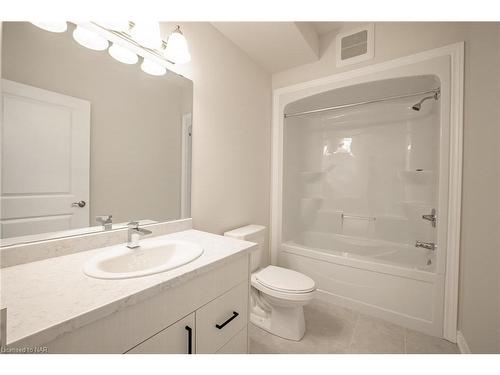 1A-41 St Davids Road West, Thorold, ON - Indoor Photo Showing Bathroom