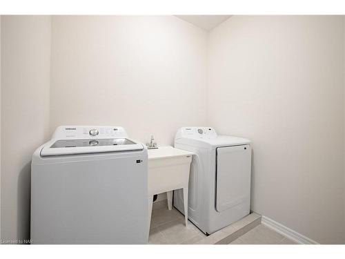 1A-41 St Davids Road West, Thorold, ON - Indoor Photo Showing Laundry Room