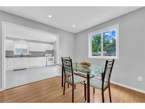 5 Longview Drive, Mount Hope, ON - Indoor Photo Showing Dining Room