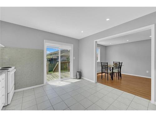 5 Longview Drive, Mount Hope, ON - Indoor