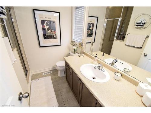 54 Juneberry Road, Thorold, ON - Indoor Photo Showing Bathroom