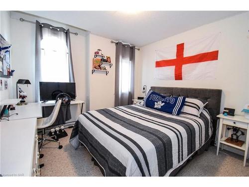 54 Juneberry Road, Thorold, ON - Indoor Photo Showing Bedroom