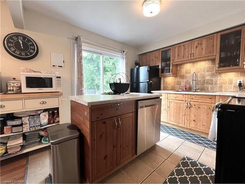 59 Graystone Crescent, Welland, ON - Indoor Photo Showing Kitchen